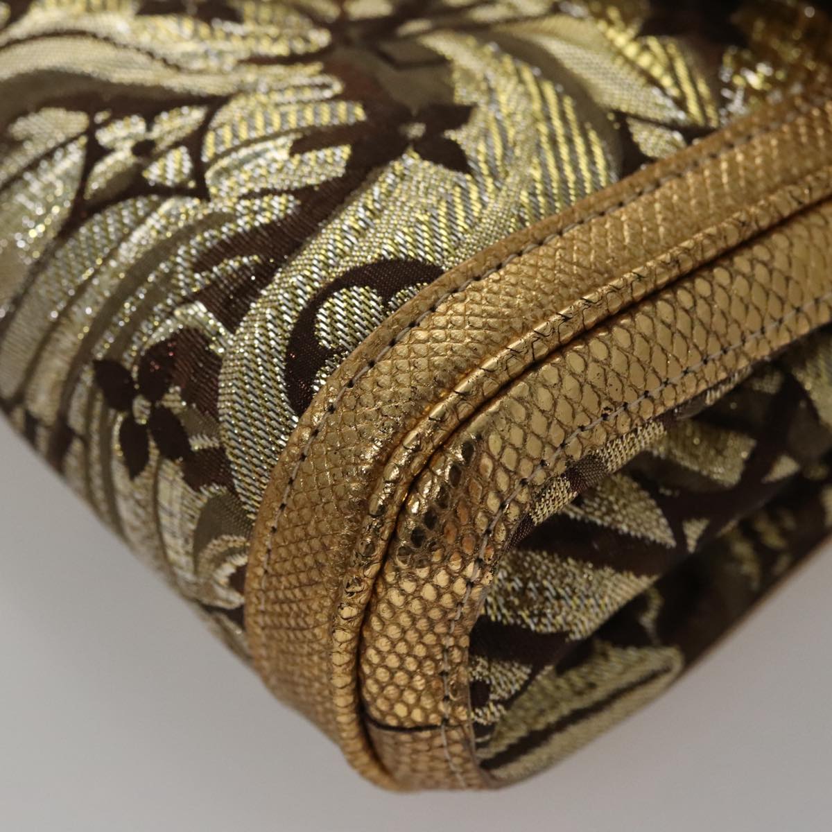 LOUIS VUITTON Monogram Brocade Tari Clutch Bag Gold M93142 LV Auth 106316S