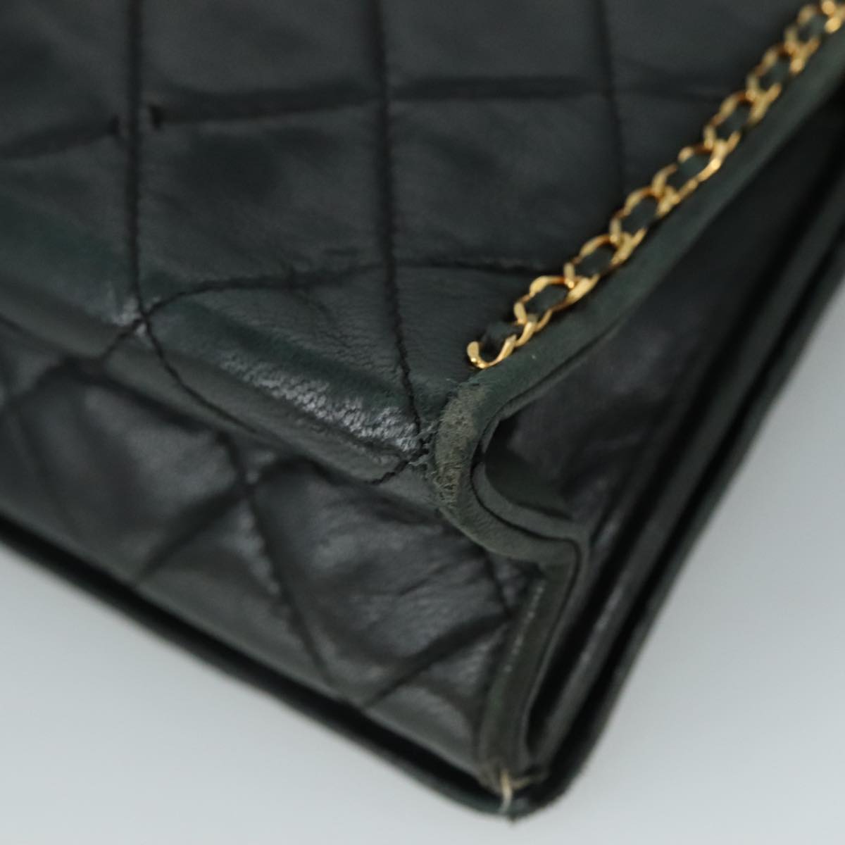 CHANEL Chain Shoulder Bag Leather Black CC Auth 106420