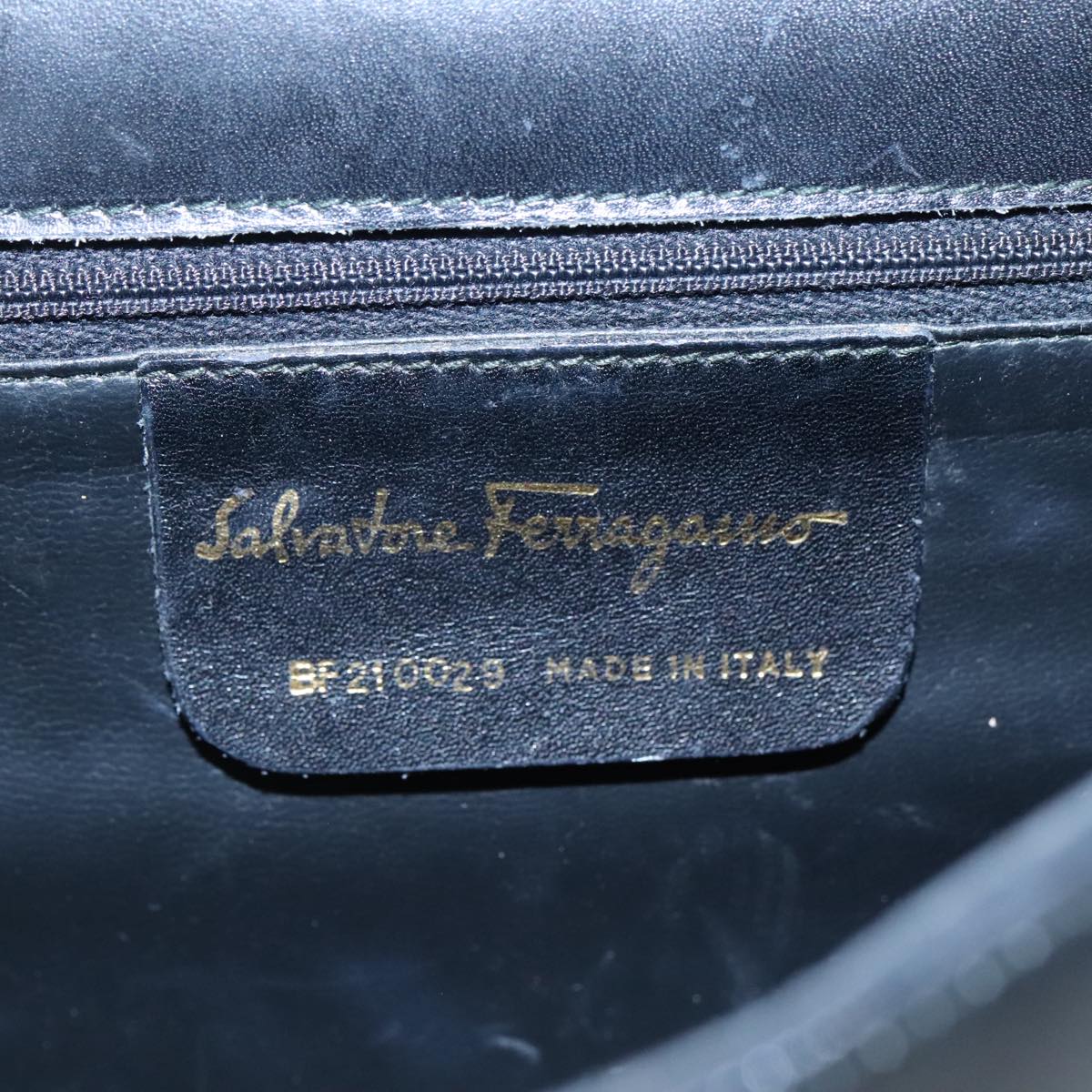 Salvatore Ferragamo Gancini Shoulder Bag Leather Black Auth 106734