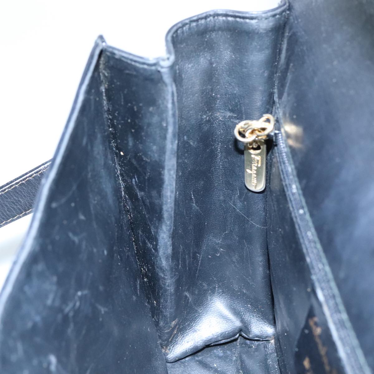 Salvatore Ferragamo Gancini Shoulder Bag Leather Black Auth 106734