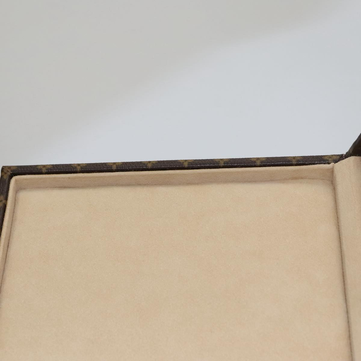 LOUIS VUITTON Monogram Jewelry case Jewelry Box LV Auth 107109S