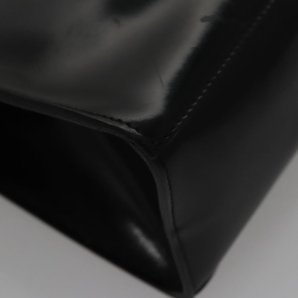 Salvatore Ferragamo Hand Bag Enamel Black Auth 107226