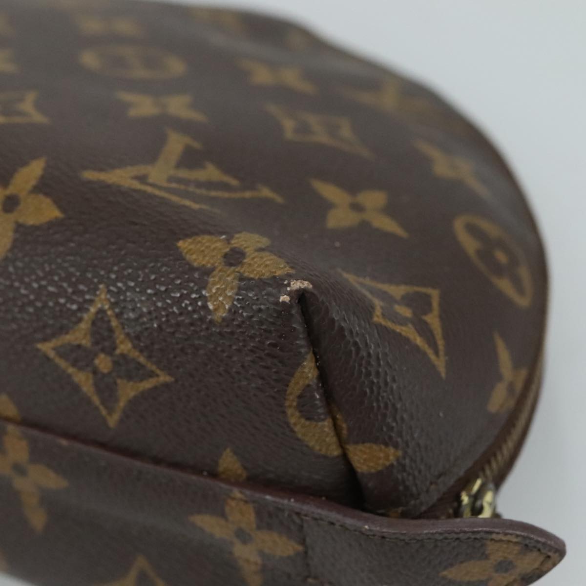 LOUIS VUITTON Monogram Trousse Demi Ronde Cosmetic Pouch M47520 LV Auth 107392