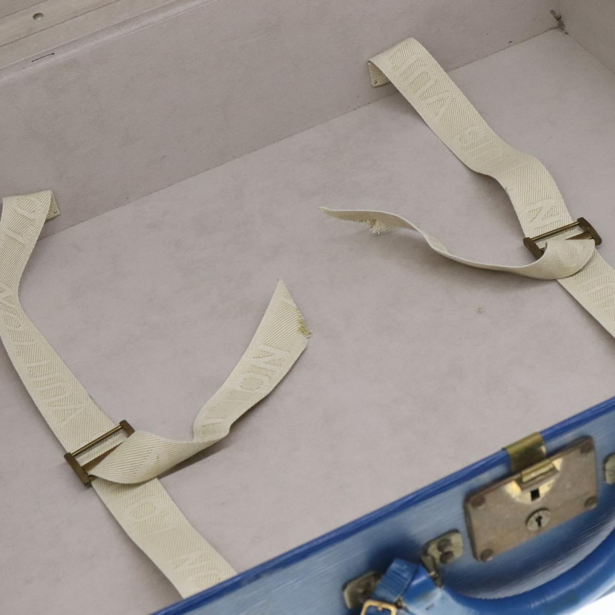 LOUIS VUITTON Epi Alzer 65 Trunk Blue LV Auth 107772SV