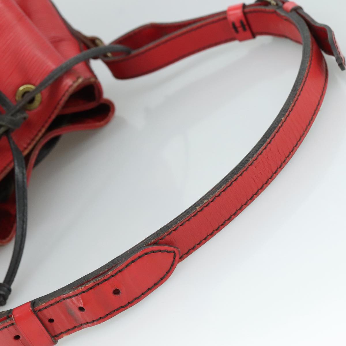 LOUIS VUITTON Epi Petit Noe Shoulder Bag Red M44107 LV Auth 107893