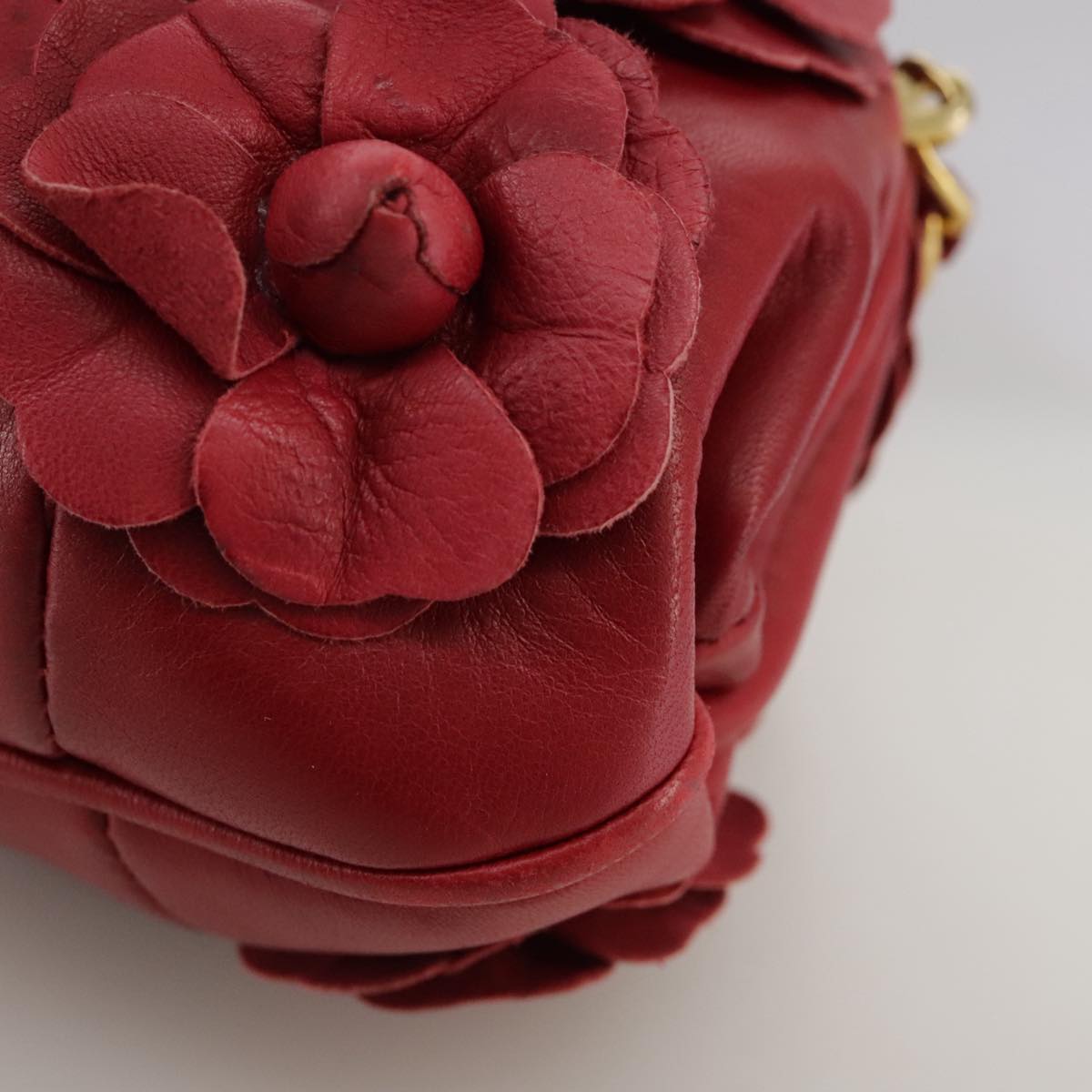 CHANEL Chain Flower Shoulder Bag Leather Red Gold CC Auth 107981