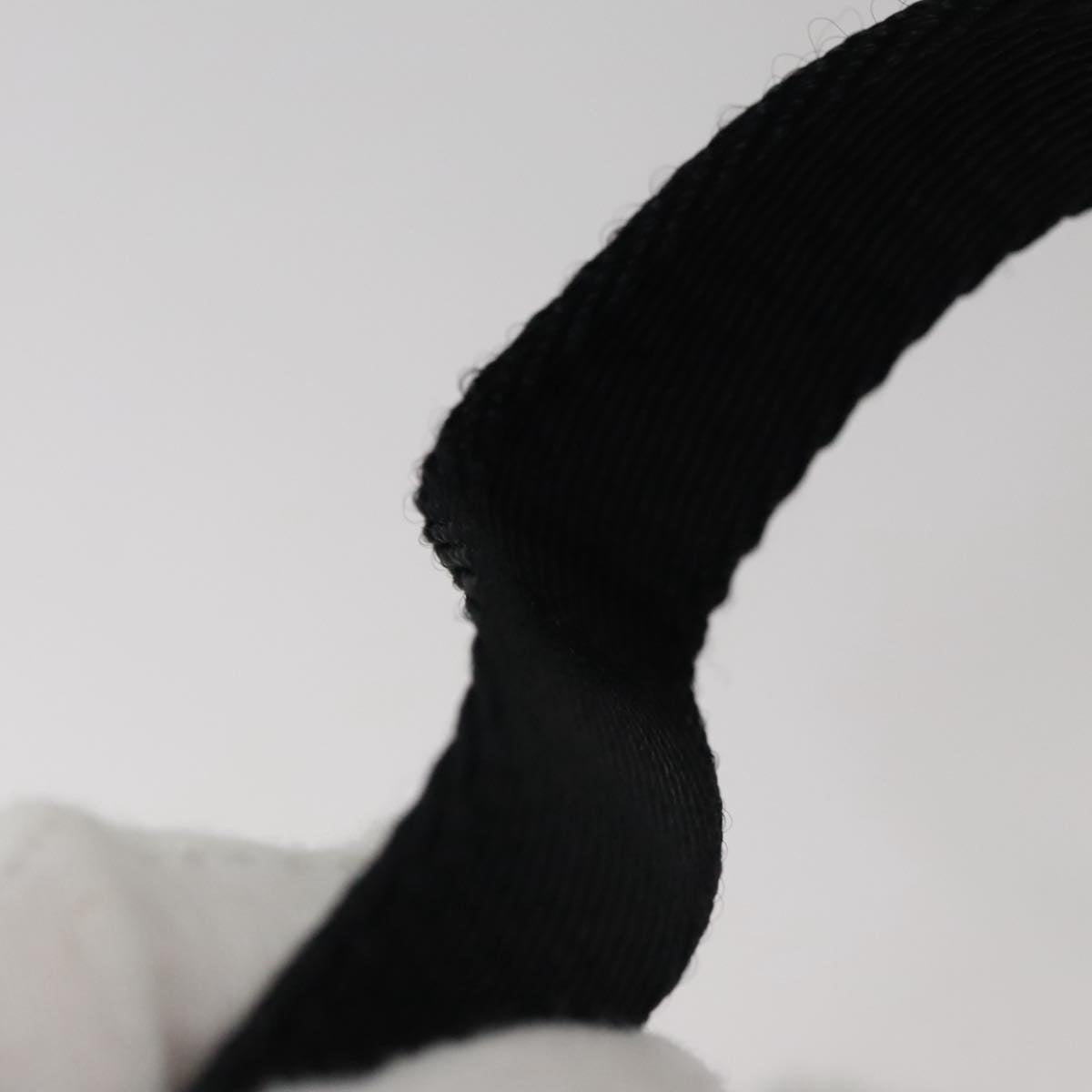 BURBERRY Hologram Clutch Bag Vinyl Beige Silver Auth 108012