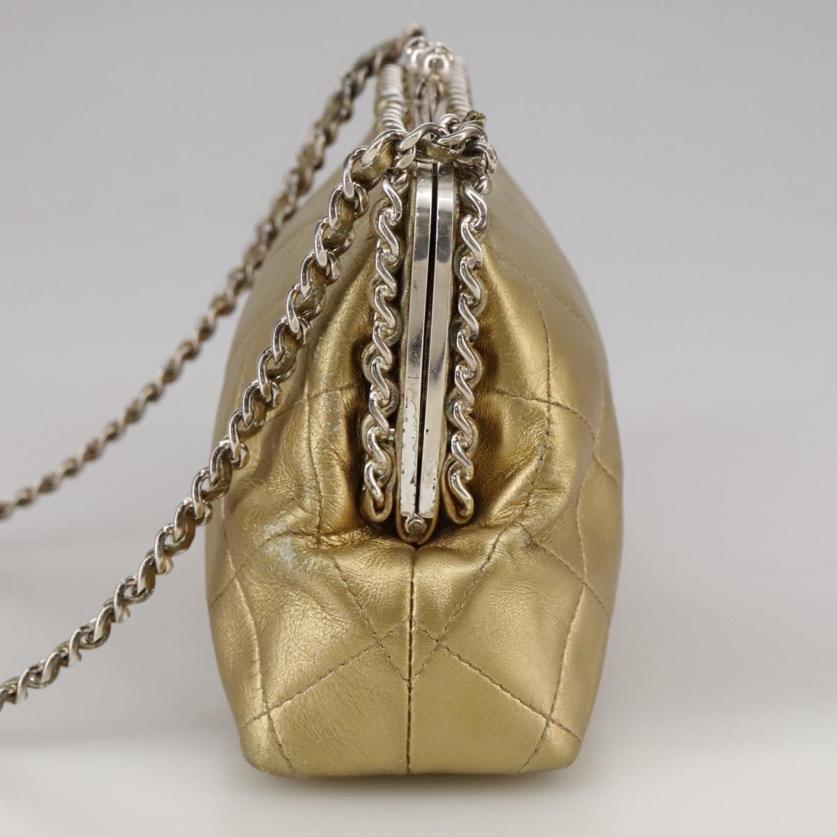 CHANEL Chain Shoulder Bag Lamb Skin Gold CC Auth 108166