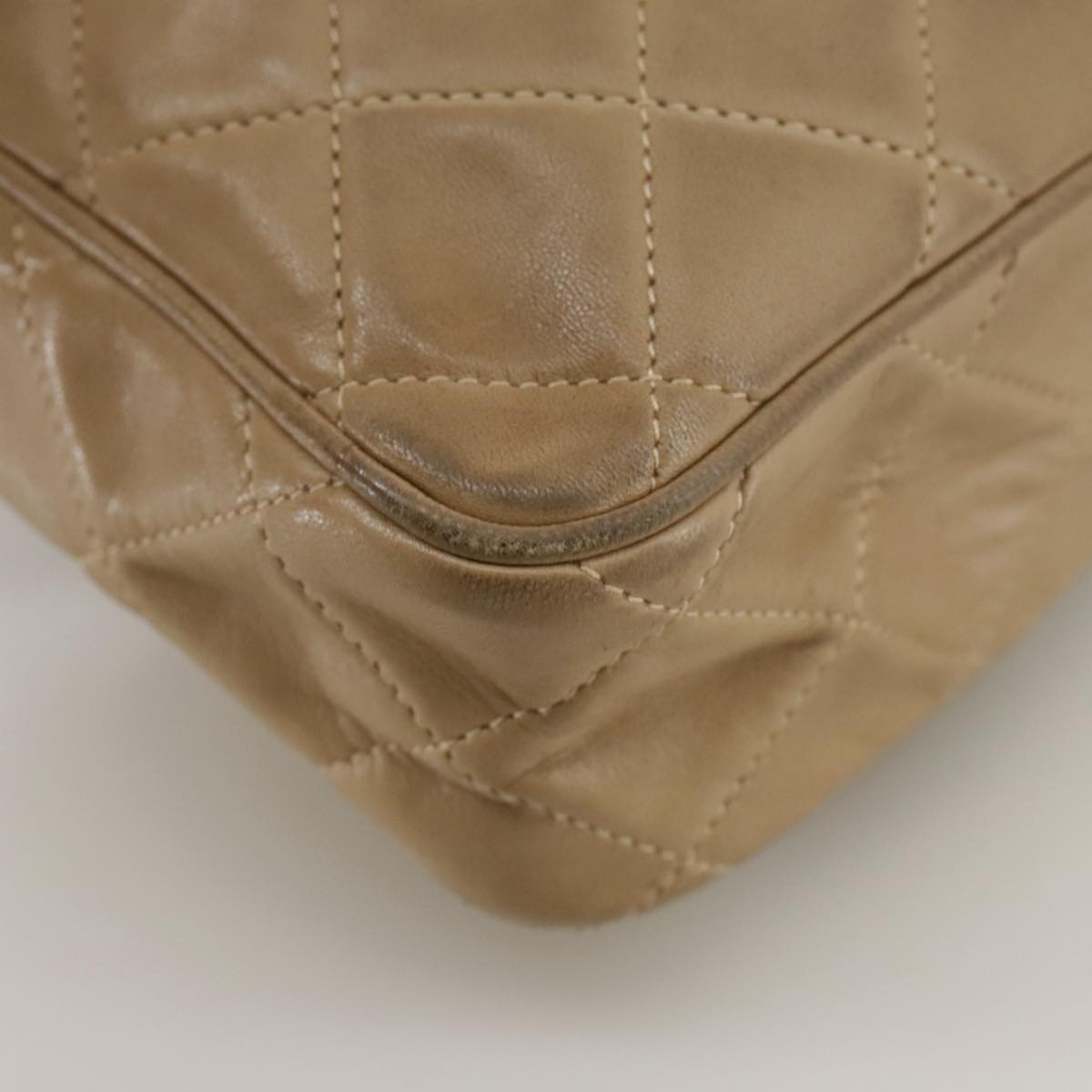 CHANEL Matelasse Chain Shoulder Bag Lamb Skin Beige Gold CC Auth 108395