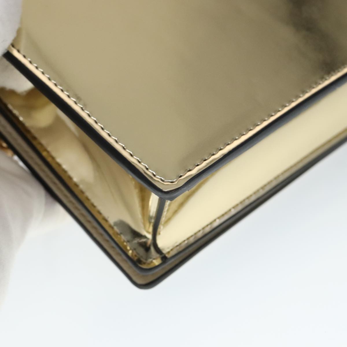 VERSACE Chain Shoulder Bag Patent leather Gold Auth 108490V