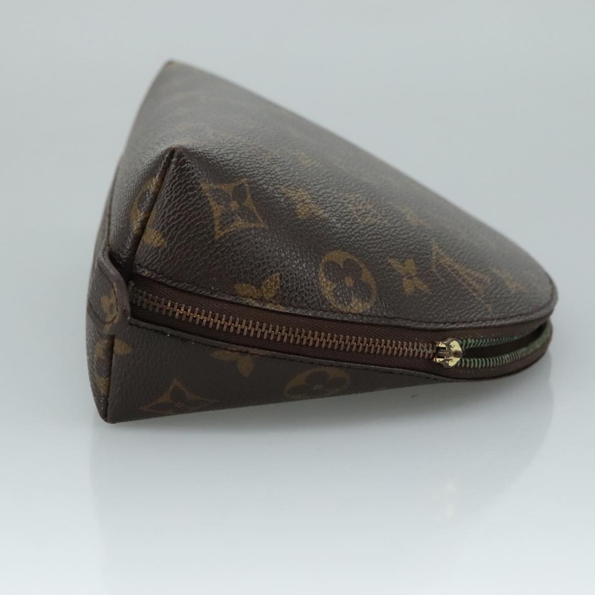 LOUIS VUITTON Monogram Trousse Demi Ronde Cosmetic Pouch M47520 LV Auth 108556