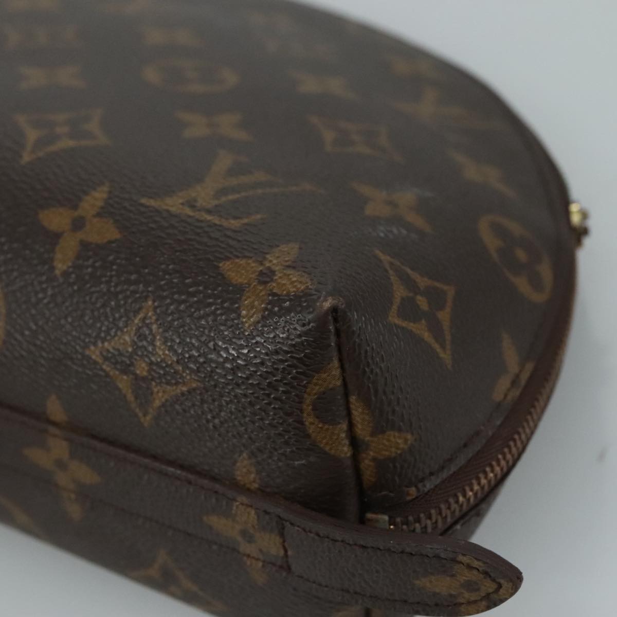 LOUIS VUITTON Monogram Trousse Demi Ronde Cosmetic Pouch M47520 LV Auth 108556