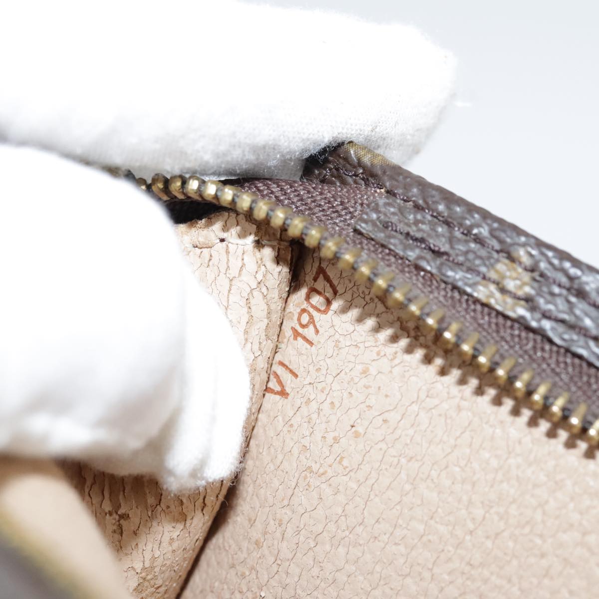 LOUIS VUITTON Monogram Bucket PM Accessory Pouch LV Auth 108707