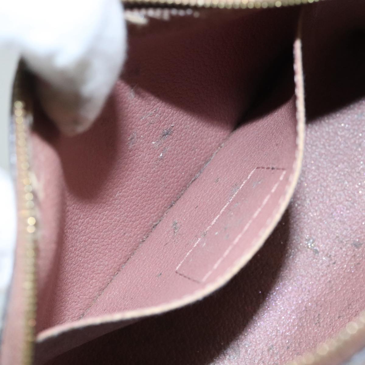 LOUIS VUITTON Monogram Vernis Pochette Pouch Rose Velours M90008 LV Auth 108720