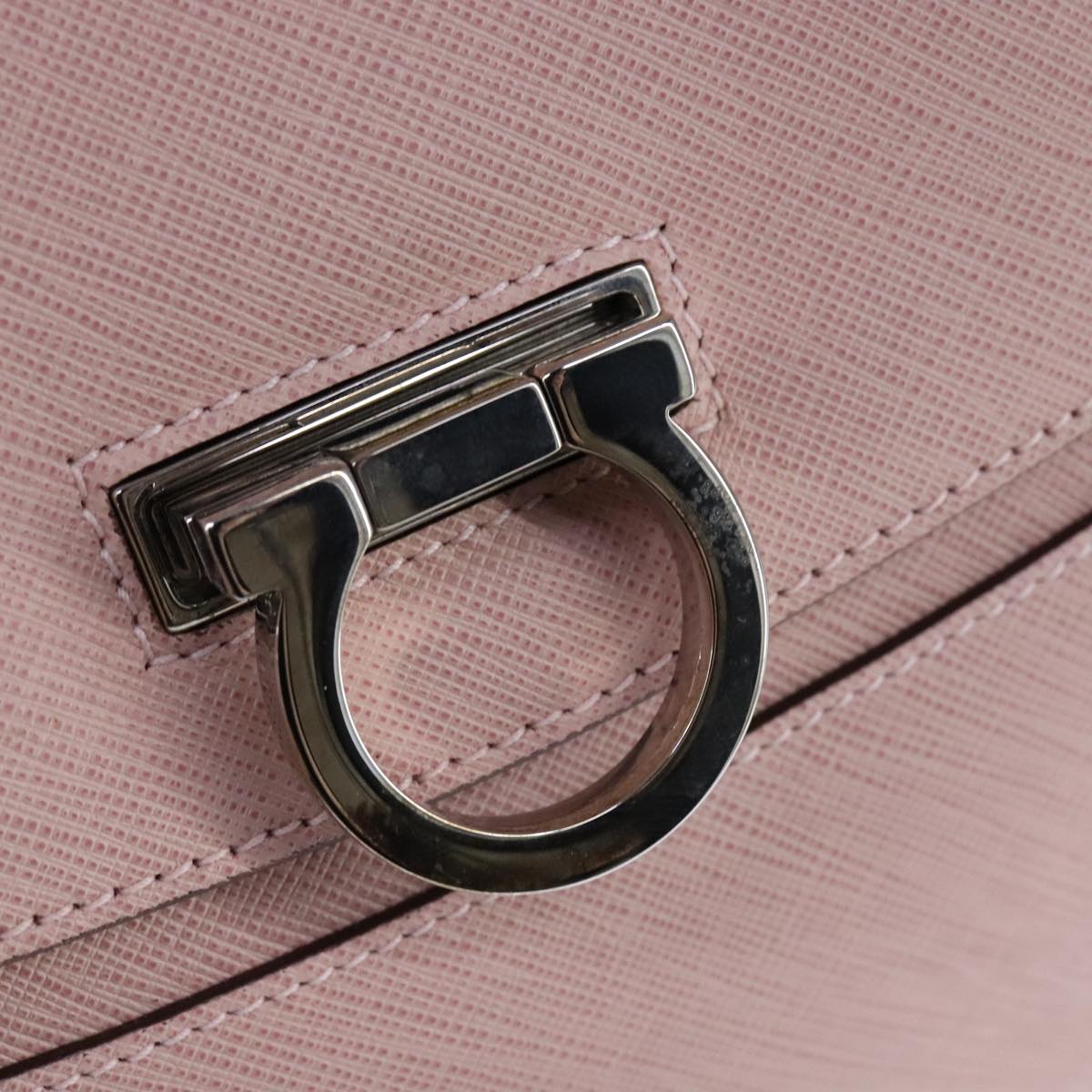 Salvatore Ferragamo Gancini Hand Bag Leather Pink Auth 108902V