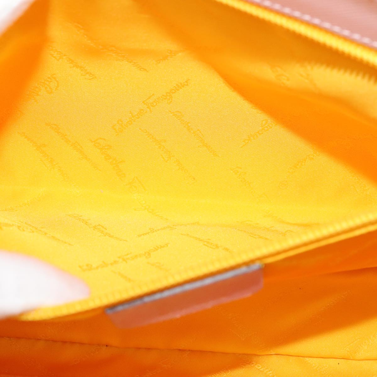 Salvatore Ferragamo Gancini Hand Bag Leather Pink Auth 108902V