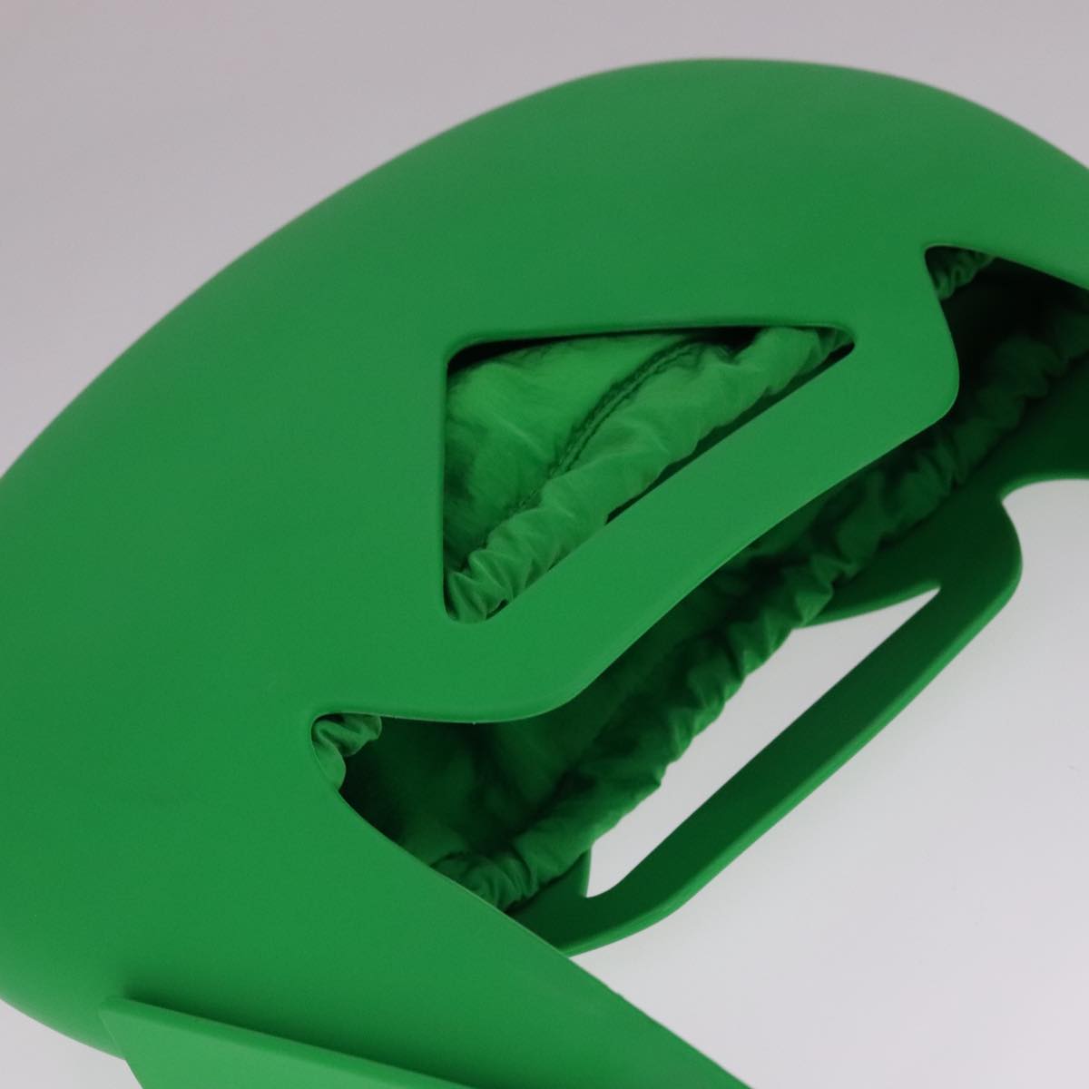 BOTTEGA VENETA Triangle Punch Shoulder Bag Rubber Green Auth 108918V