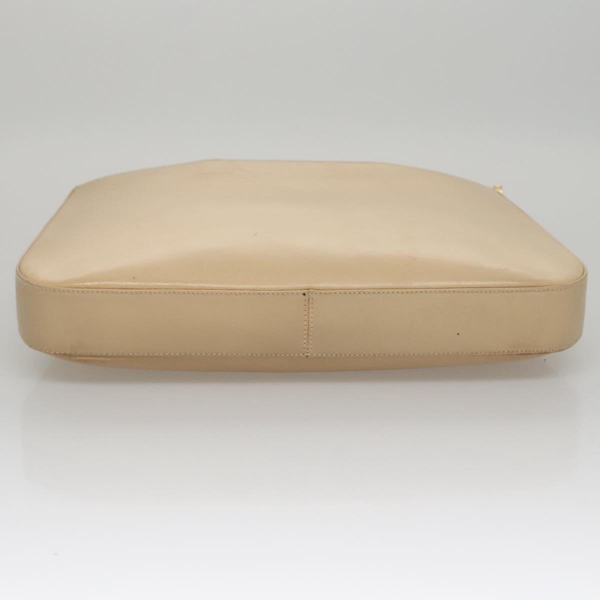 Salvatore Ferragamo Gancini Shoulder Bag Leather Beige Gold Auth 109481