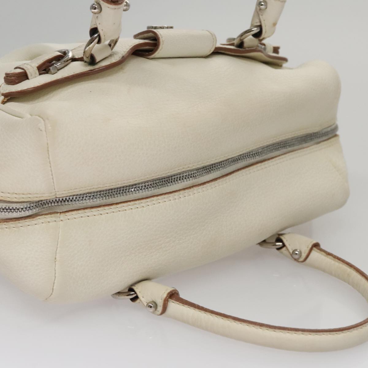 Salvatore Ferragamo Gancini Hand Bag Leather White Silver Auth 109712