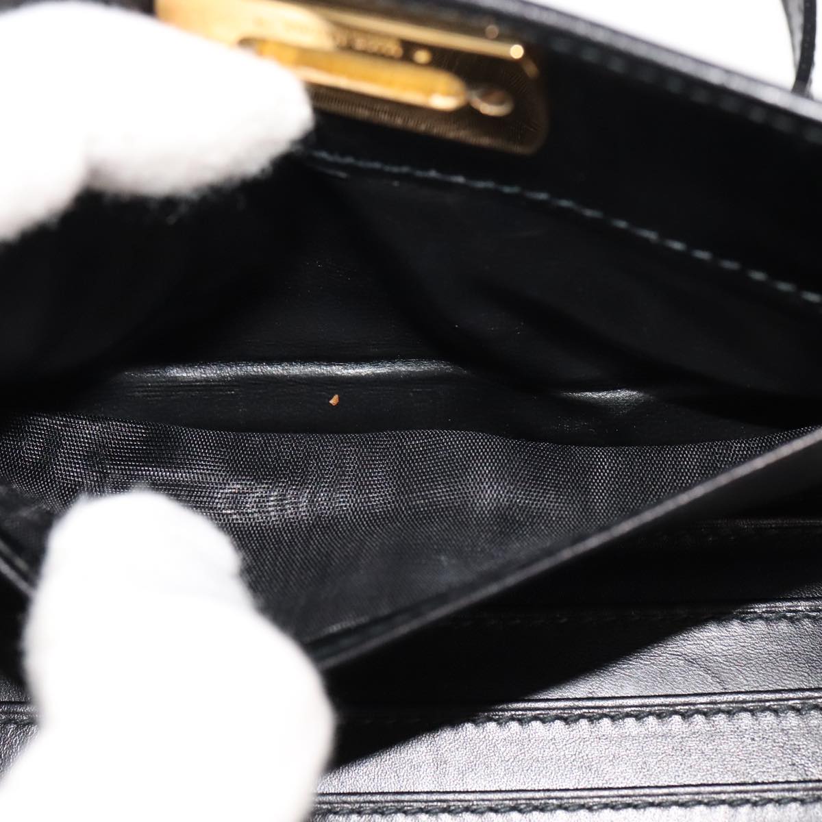 Salvatore Ferragamo Gancini Shoulder Wallet Leather Gold Black Auth 109714