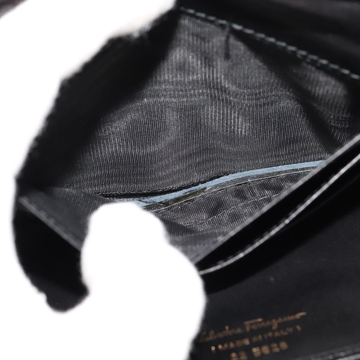 Salvatore Ferragamo Gancini Shoulder Wallet Leather Gold Black Auth 109714