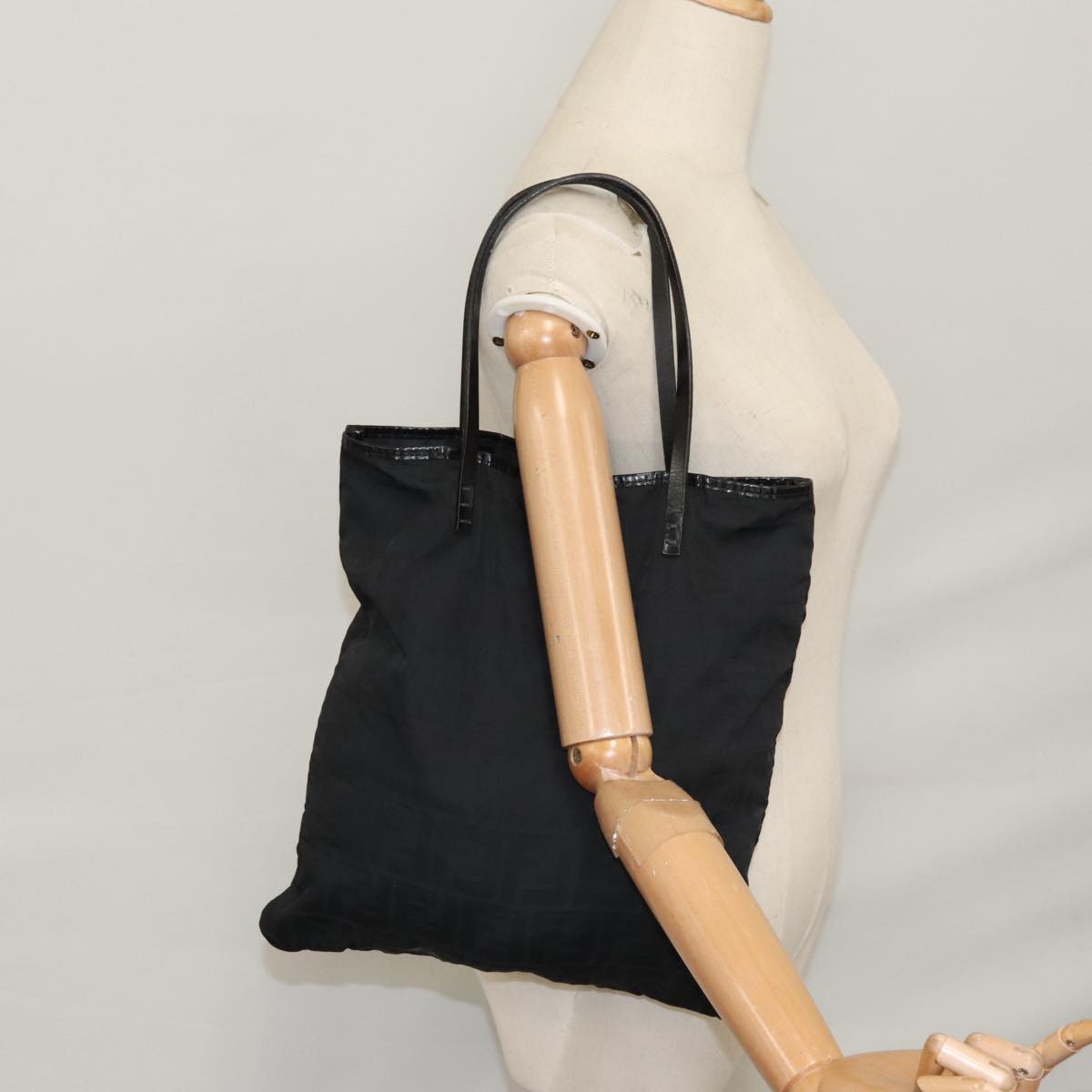FENDI Zucca Canvas Tote Bag Black Auth 109897