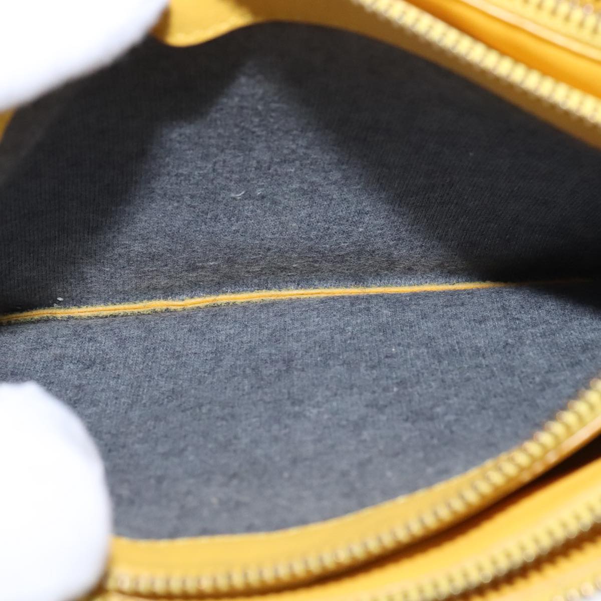 CELINE Trio Shoulder Bag Leather Yellow Gold Auth 109899