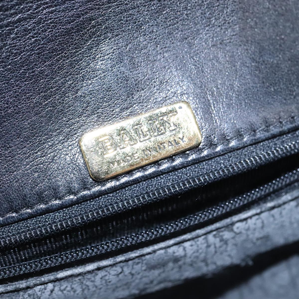 BALLY Chain Shoulder Bag Leather Black Gold Auth 109917