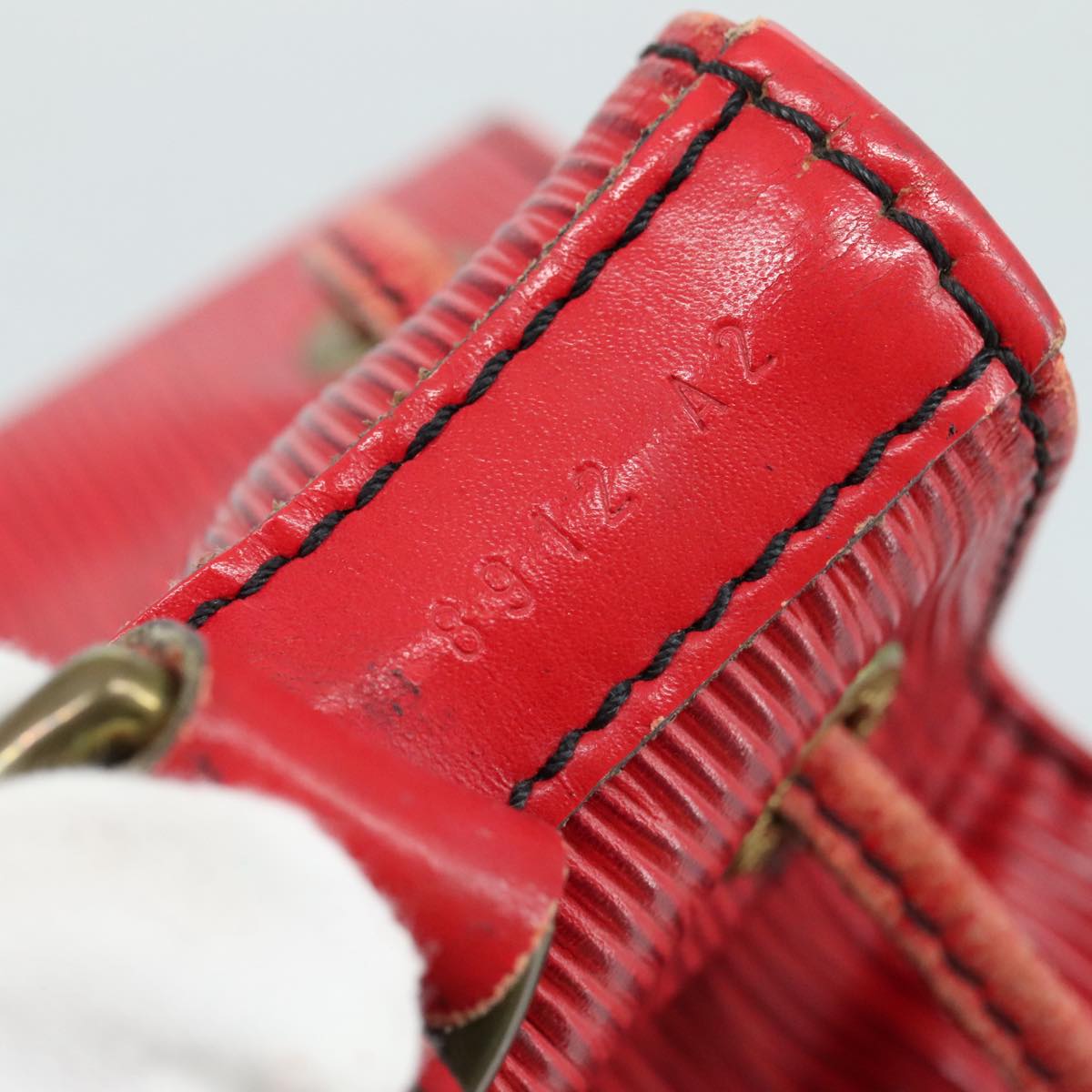 LOUIS VUITTON Epi Petit Noe Shoulder Bag Red M44107 LV Auth 109921