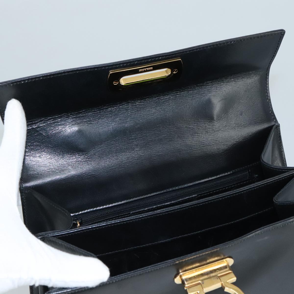 Salvatore Ferragamo Gancini Hand Bag Leather Black Gold Auth 110014