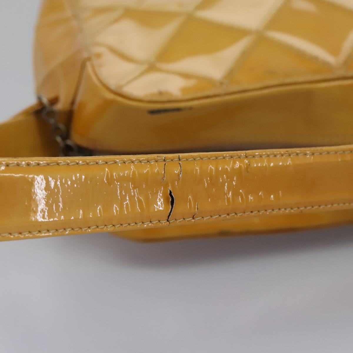 CHANEL Bicolore Shoulder Bag Patent leather Yellow CC Auth 110286
