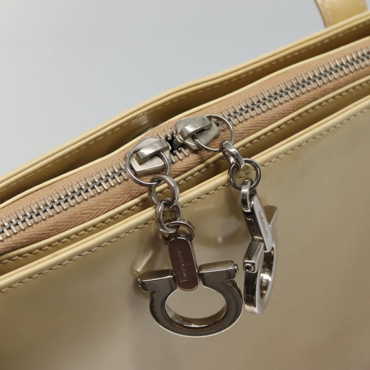 Salvatore Ferragamo Shoulder Bag Patent leather Beige Auth 110481