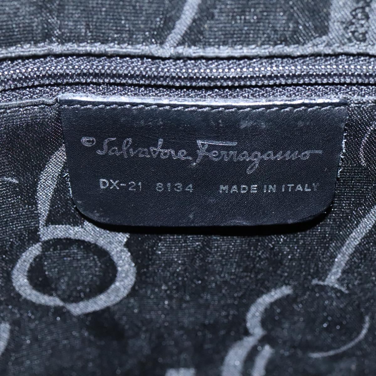 Salvatore Ferragamo Shoulder Bag Patent leather Beige Auth 110481