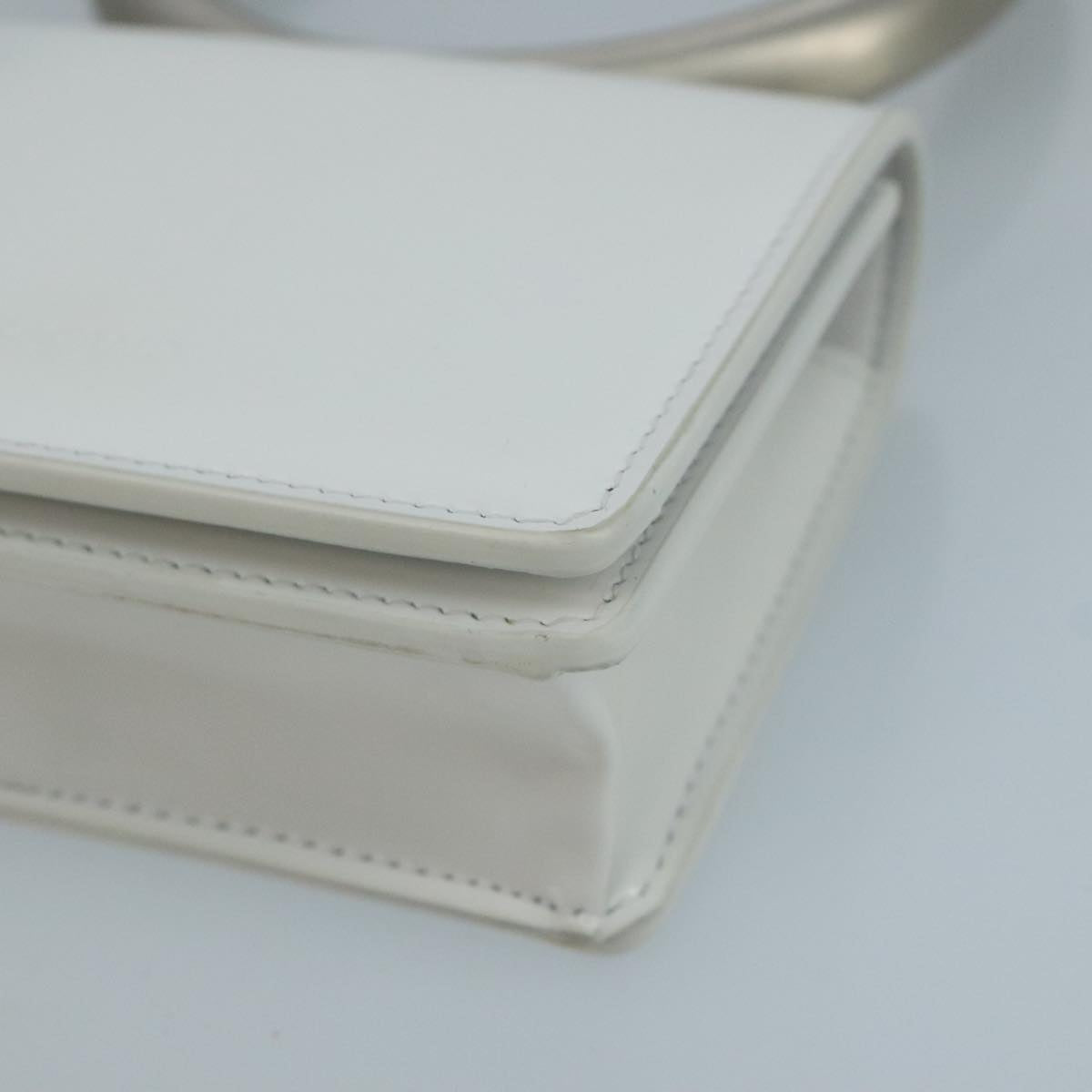 Salvatore Ferragamo hand Pouch Leather White Silver Auth 110793V