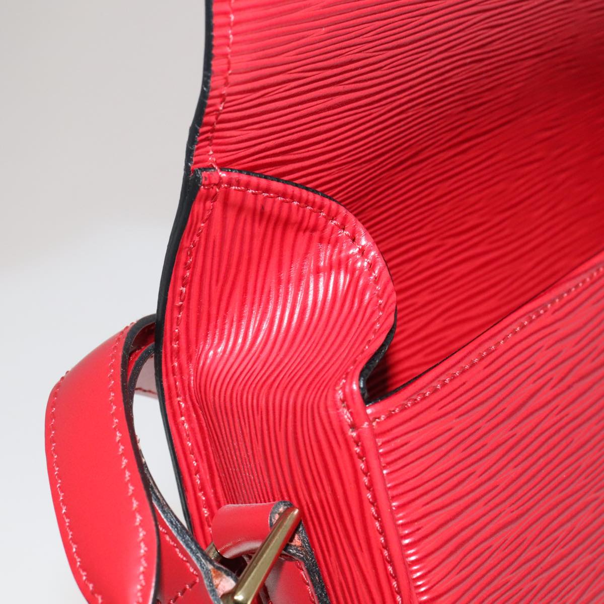 LOUIS VUITTON Epi Saint Cloud GM Shoulder Bag Red M52197 LV Auth 111225