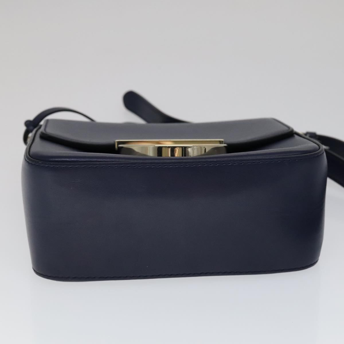 Salvatore Ferragamo Gancini Shoulder Bag Leather Navy Gold Auth 111348V
