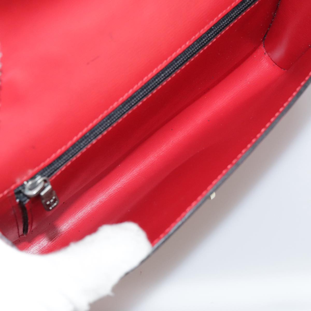 LOUIS VUITTON Epi Pochette Arche Shoulder Bag Red M52577 LV Auth 111418