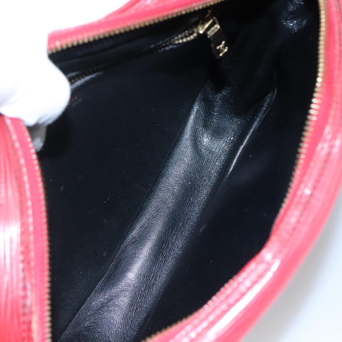 LOUIS VUITTON Epi Jeune Fille MM Shoulder Bag Red M52157 LV Auth 111421