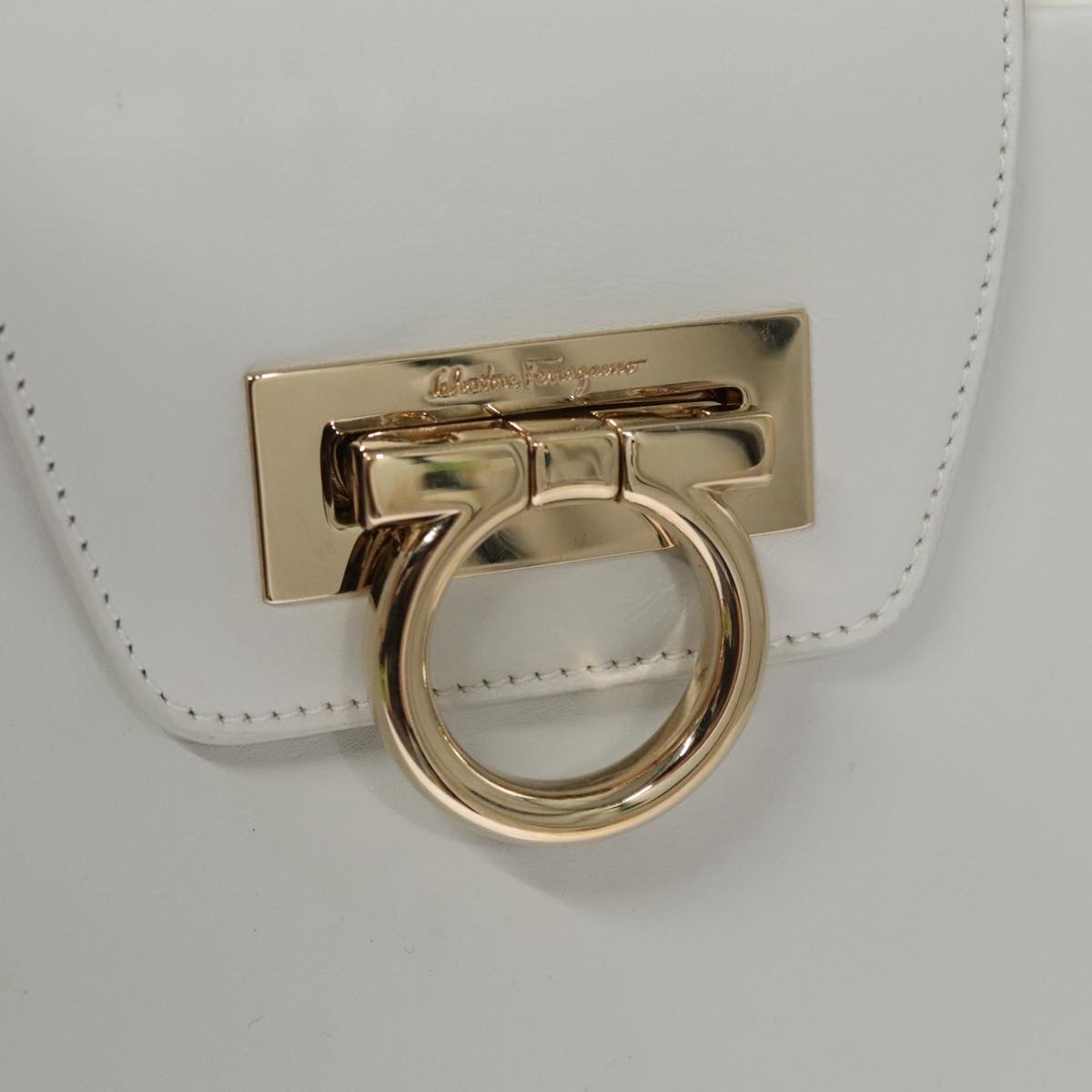 Salvatore Ferragamo Gancini Hand Bag Wicker White Auth 111468