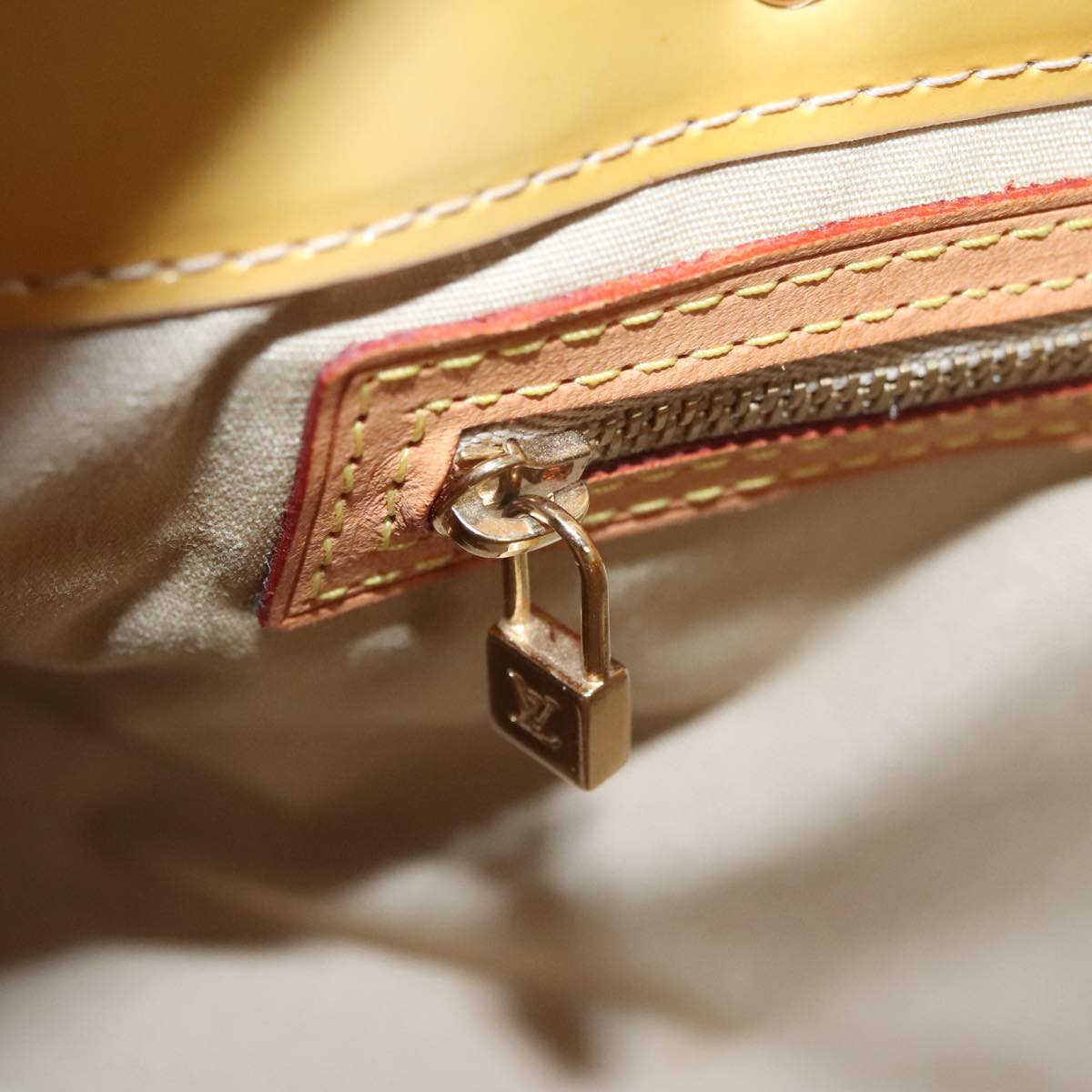 LOUIS VUITTON Monogram Vernis Reade PM Hand Bag Beige M91334 LV Auth 111703