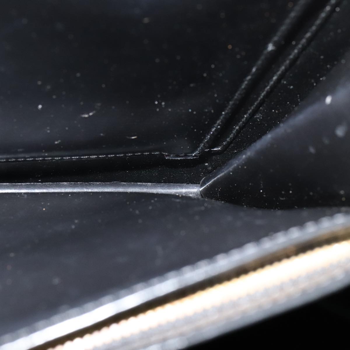 LOUIS VUITTON Epi Capuchin Shoulder Bag Black M52342 LV Auth 111907A