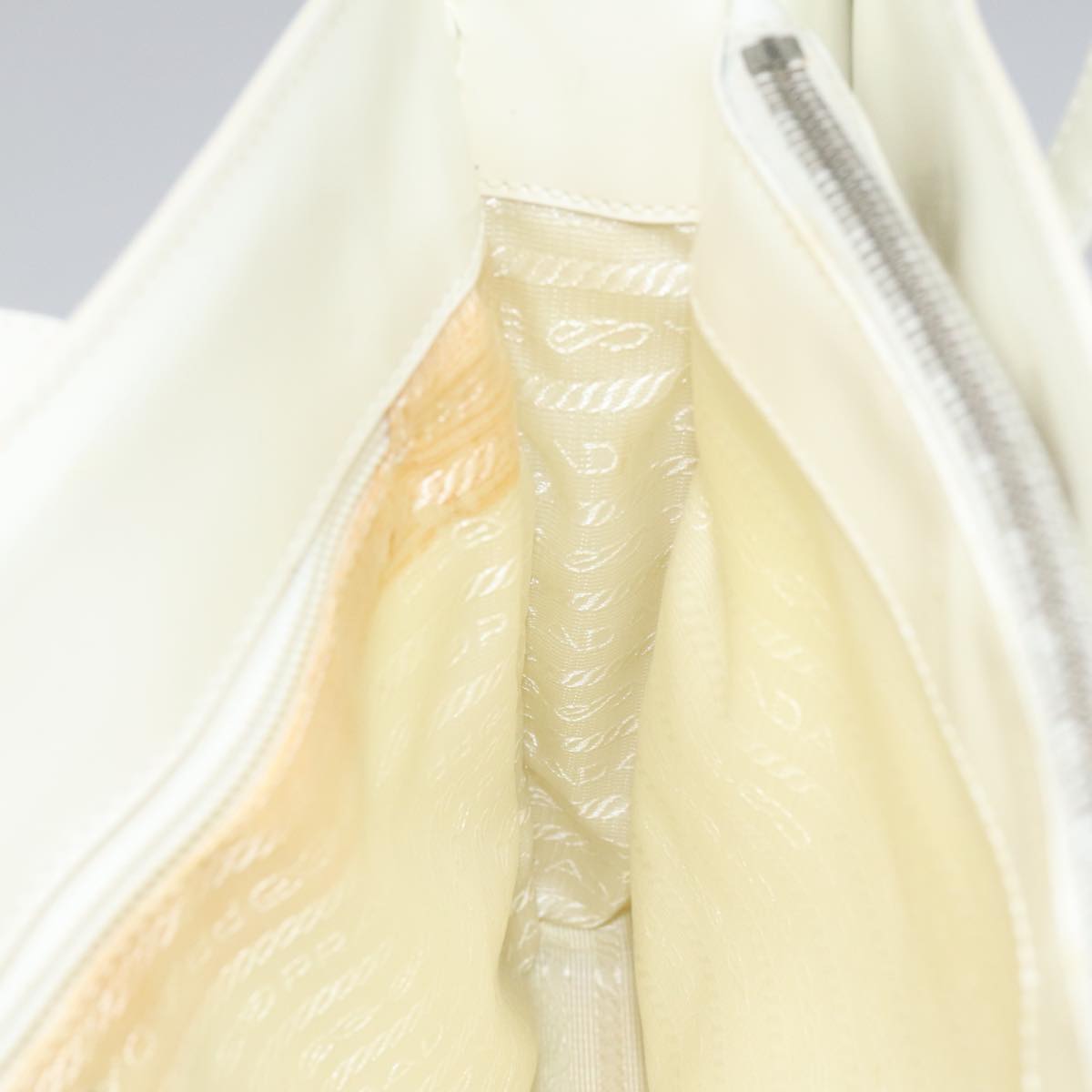 PRADA Hand Bag Patent leather White Auth 112079