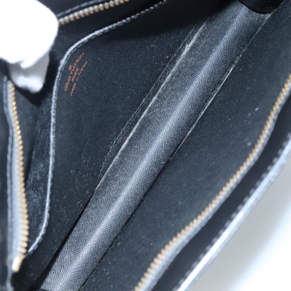 LOUIS VUITTON Epi Pochette Homme Clutch Bag Black Noir M52522 LV Auth 112324