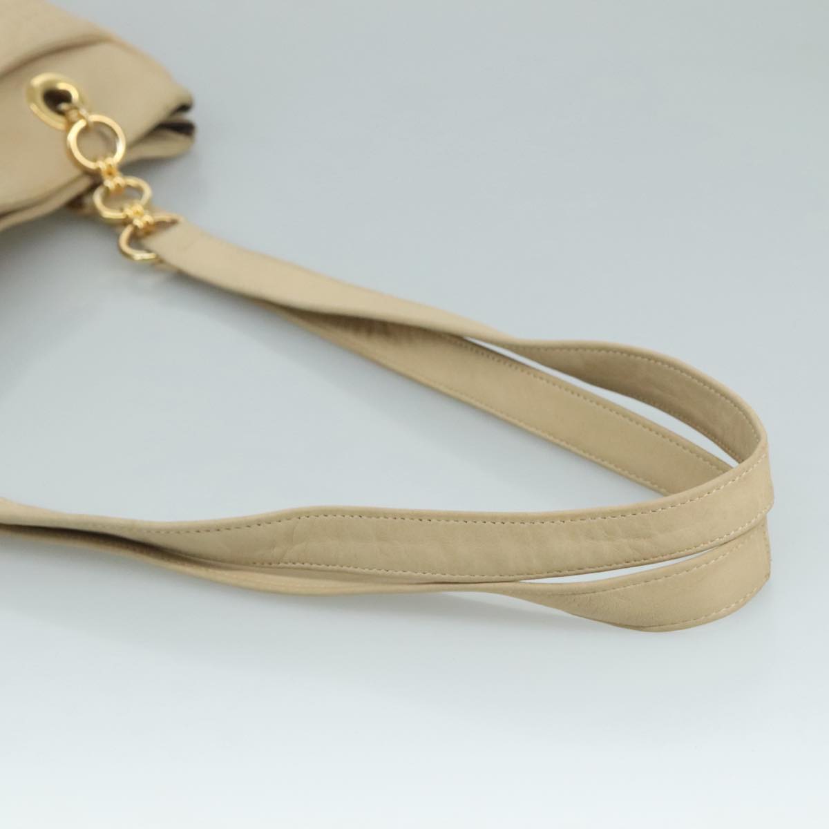 BALLY Quilted Chain Tote Bag Leather Beige Gold Auth 112375