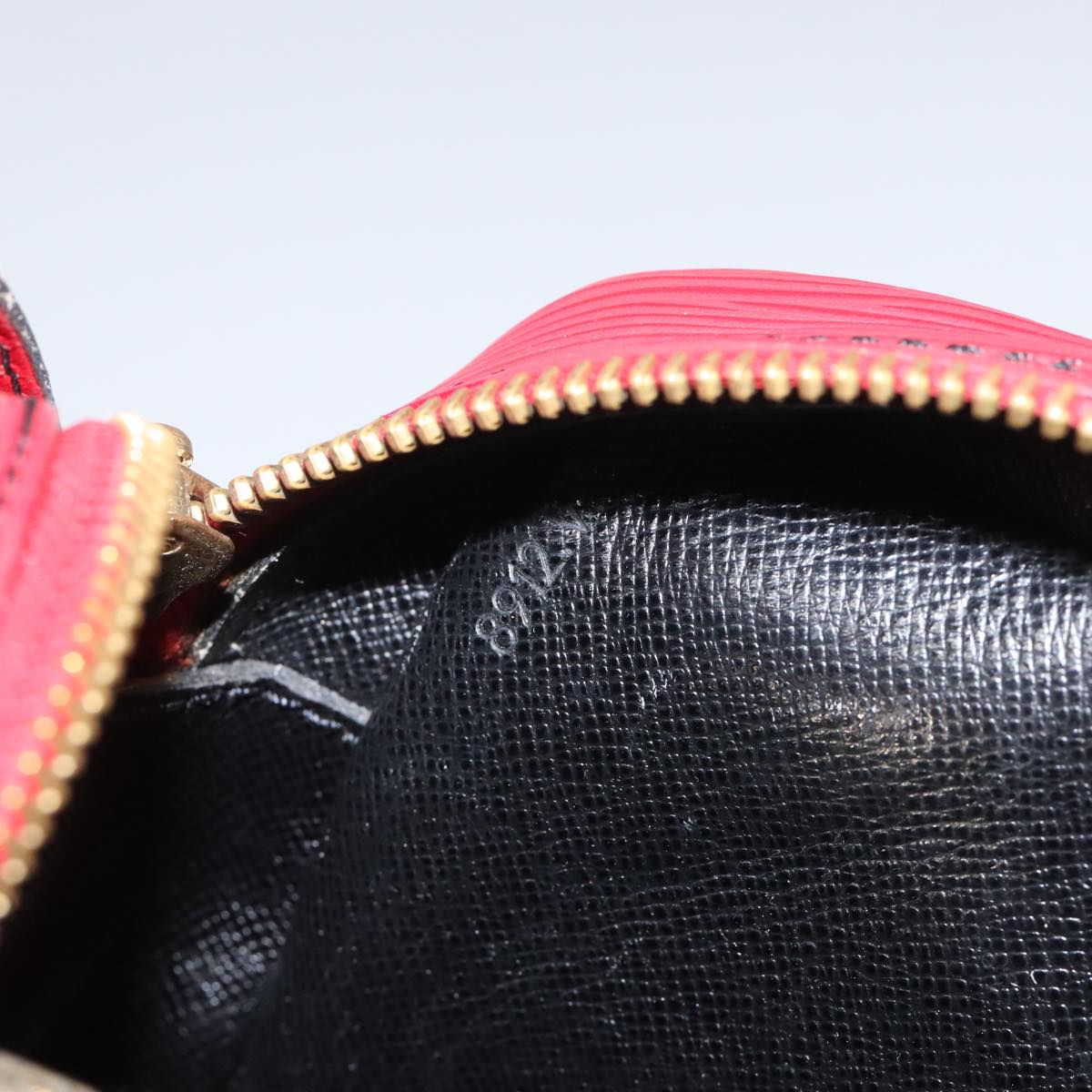 LOUIS VUITTON Epi Jeune Fille MM Shoulder Bag Red M52157 LV Auth 112739