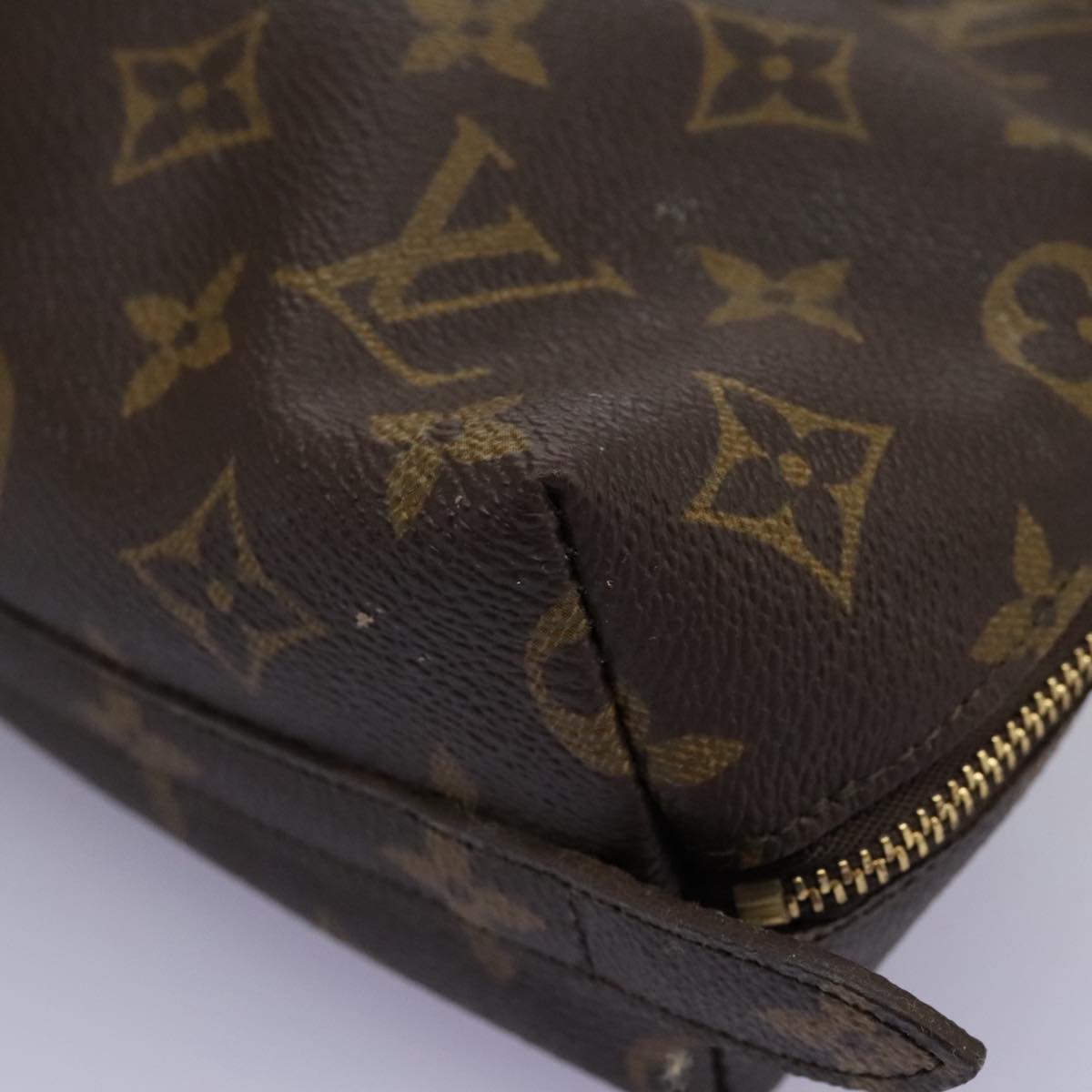 LOUIS VUITTON Monogram Trousse Demi Ronde Cosmetic Pouch M47520 LV Auth 112798