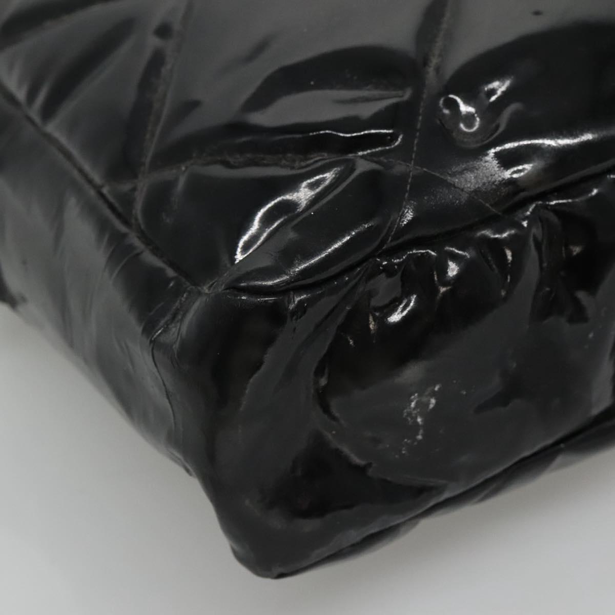 CHANEL Matelasse Shoulder Bag Patent leather Black Gold CC Auth 114045