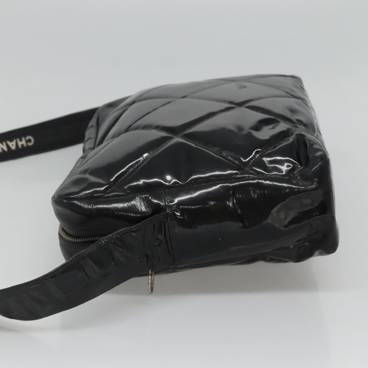 CHANEL Matelasse Shoulder Bag Patent leather Black Gold CC Auth 114045