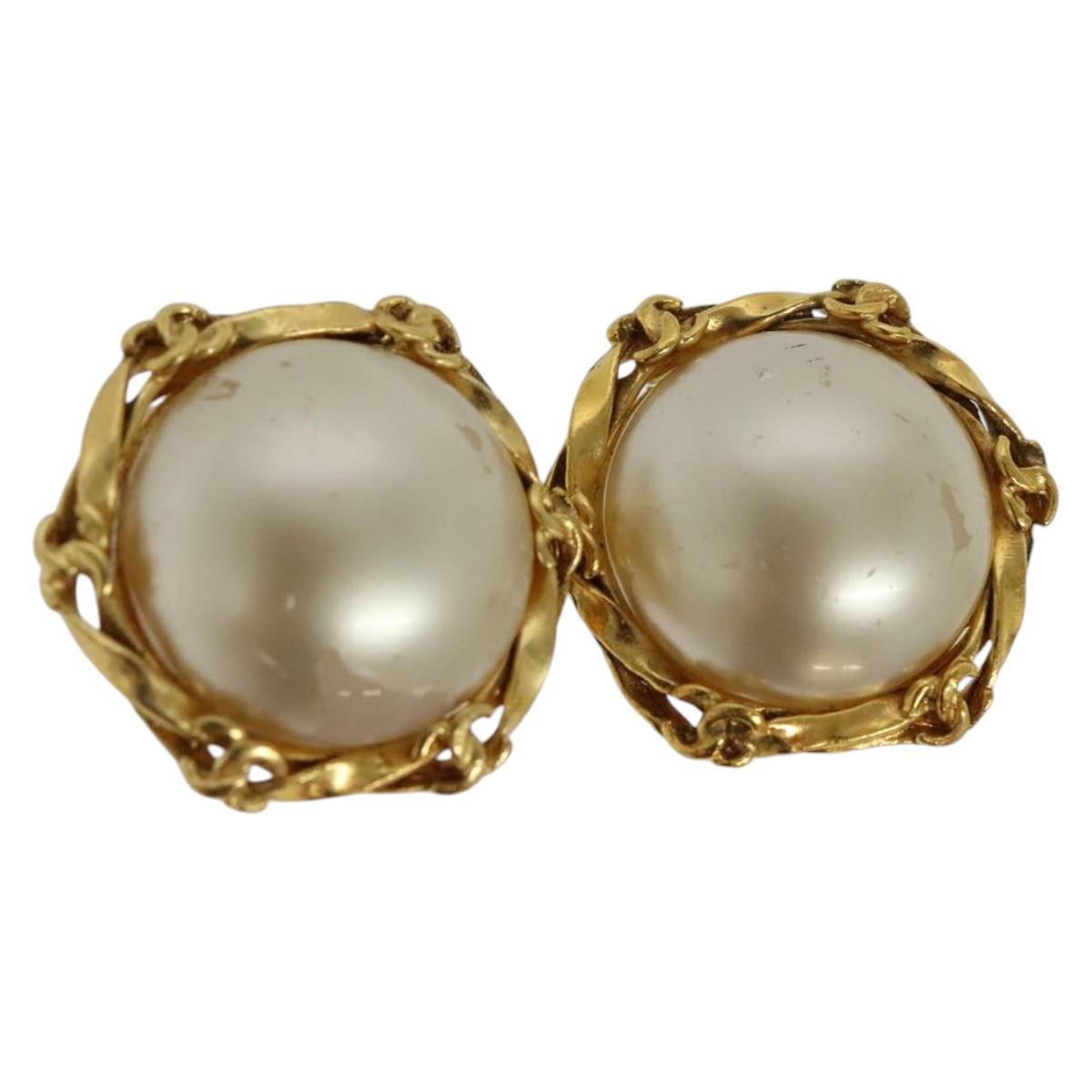 CHANEL Earring metal Gold CC Auth 114148