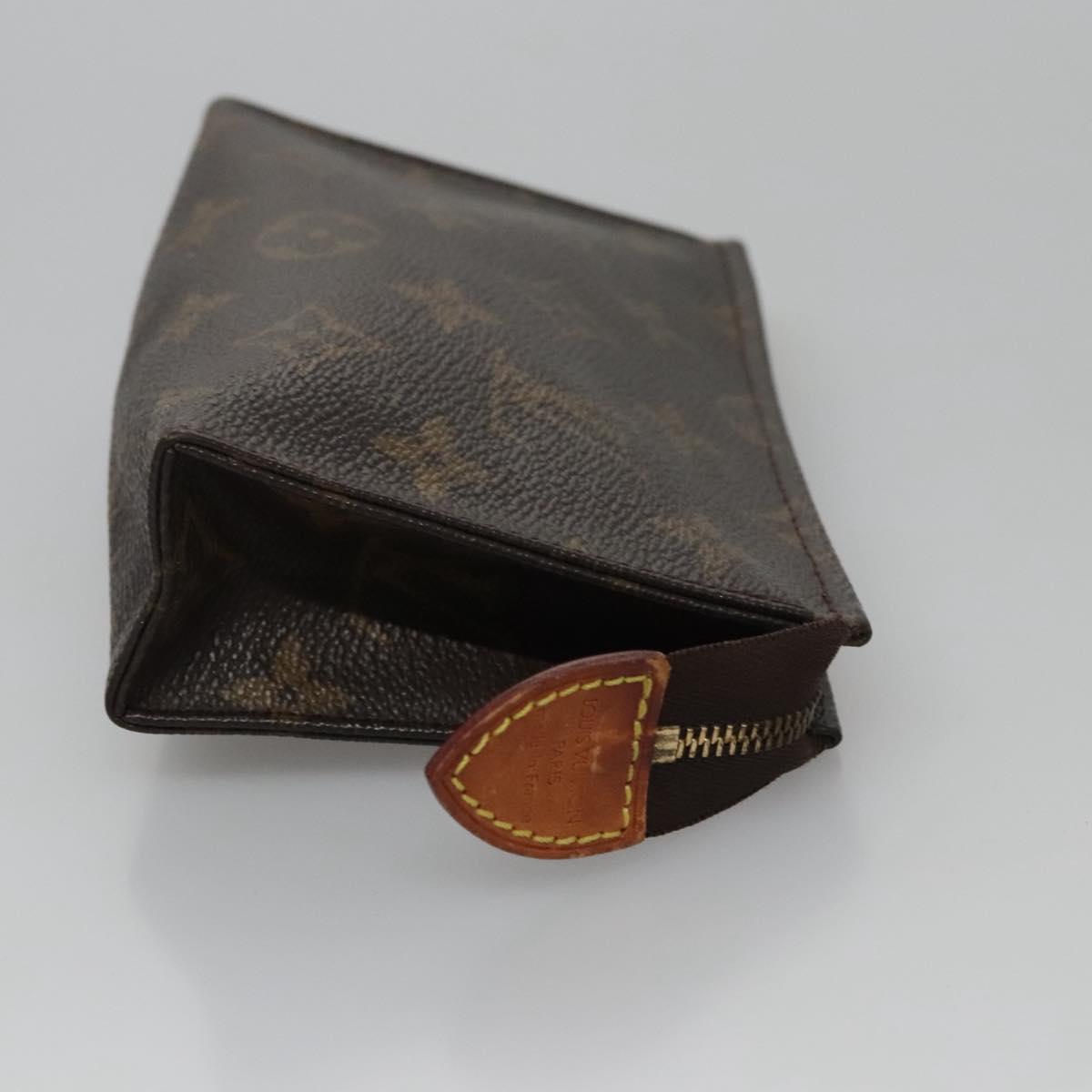 LOUIS VUITTON Monogram Poche Toilette 15 Pouch M47546 LV Auth 114252